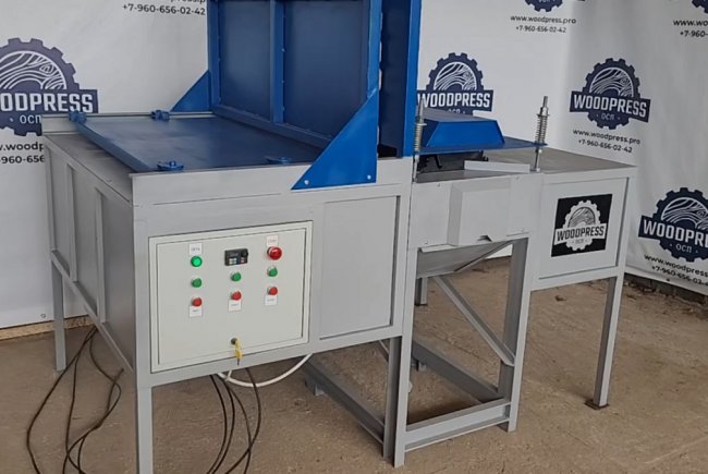 На фото - Станок многопильный для нарезки шашек для поддонов «Орловец»